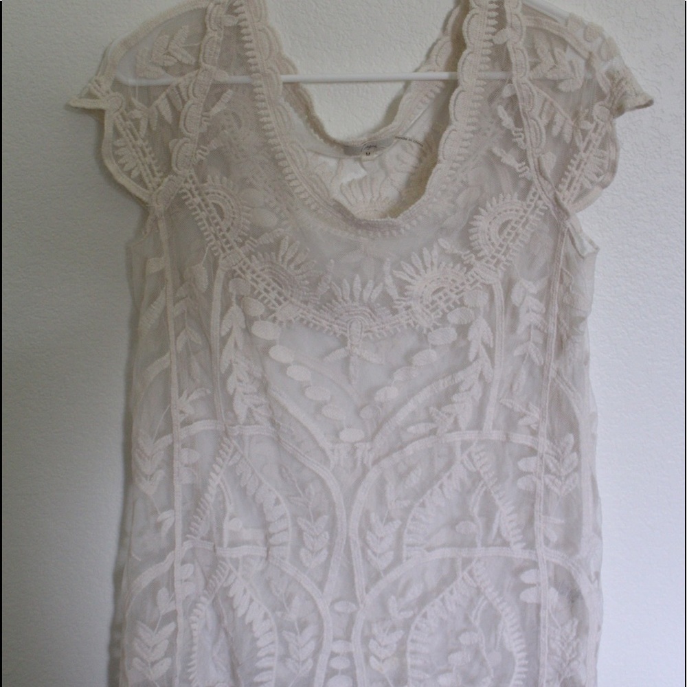Capri lace blouse